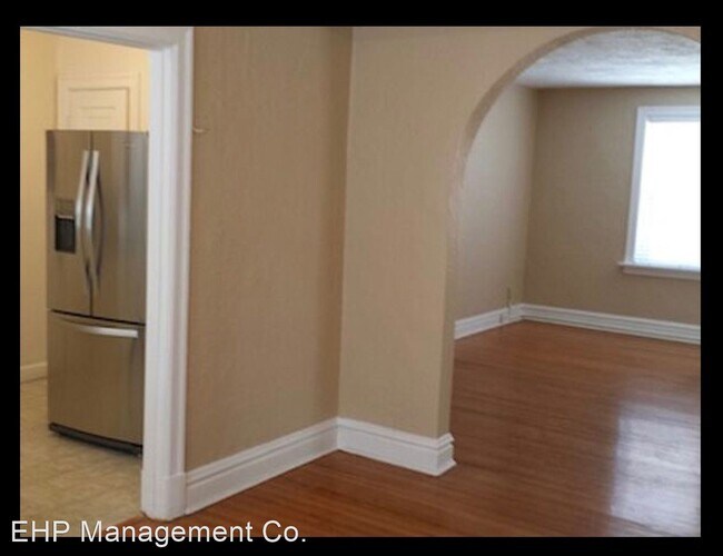 Foto del edificio - 7551 Byron Pl
