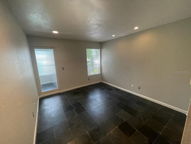 Building Photo - 5148 Conroy Rd