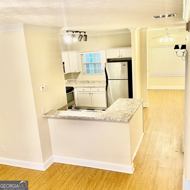 75 Intown Pl, Fayetteville, GA 30214 Room for Rent in Fayetteville