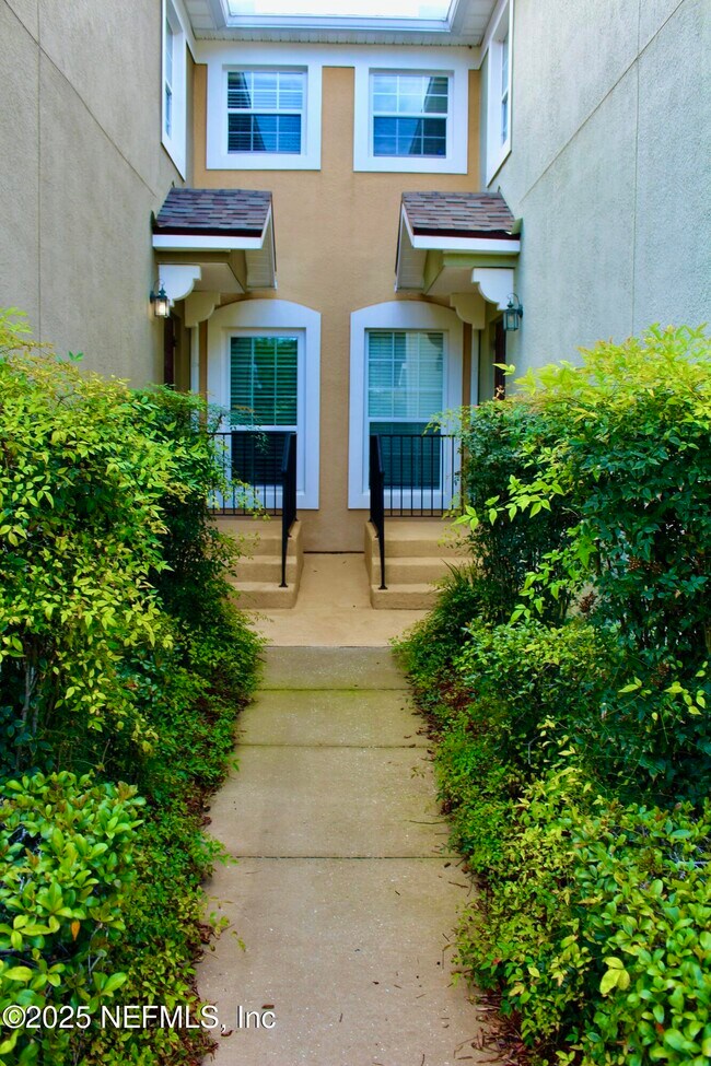 Foto del edificio - 6518 White Blossom Cir