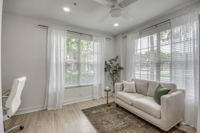 Building Photo - 1403 W Wickham Cir