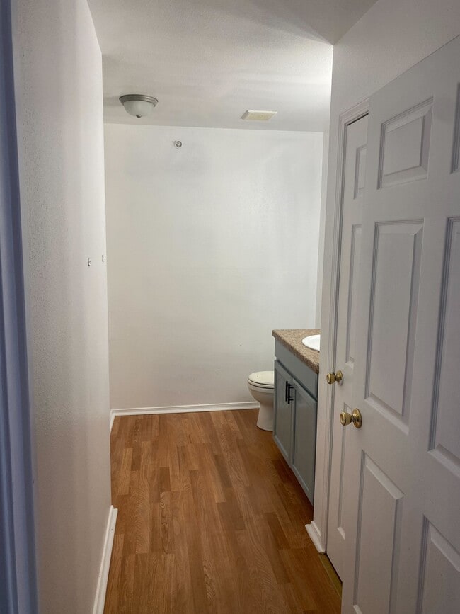Building Photo - Flat Rock Creek Apartments