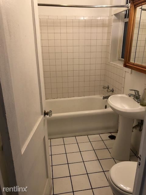 Foto del edificio - 2 br, 1 bath Apartment - 2052 W Estes Ave