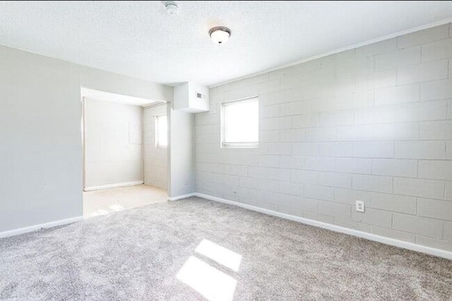 Building Photo - Coming Soon Townhouse near downtown Raleig...