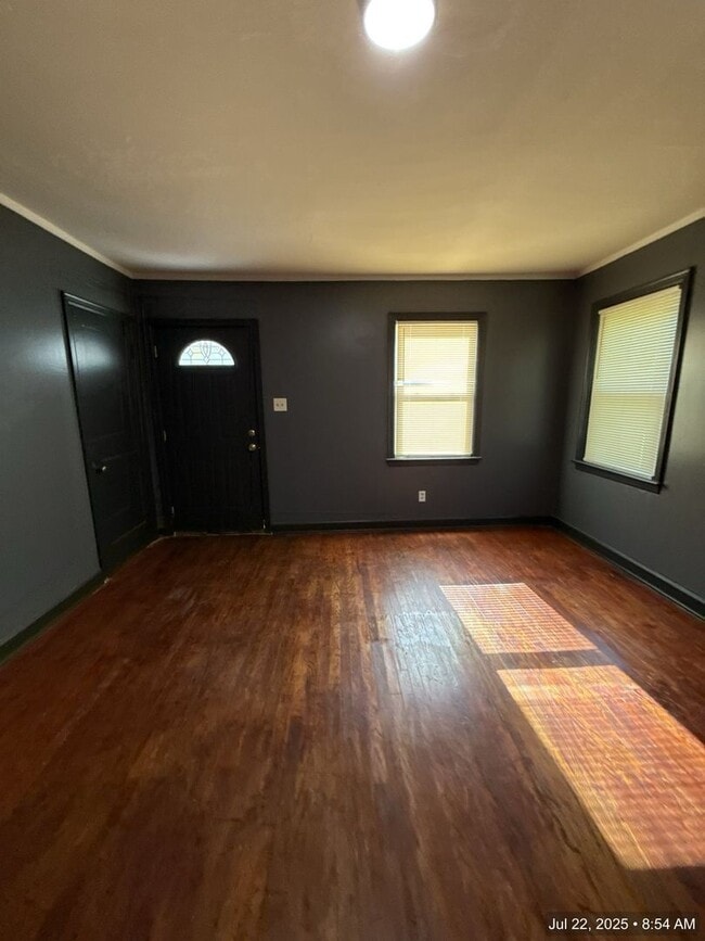 Building Photo - Fully Renovated 4BR Home in Highland Heights – Section 8 Welcome!