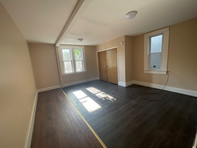 Primary Photo - 1452 Dewey Ave