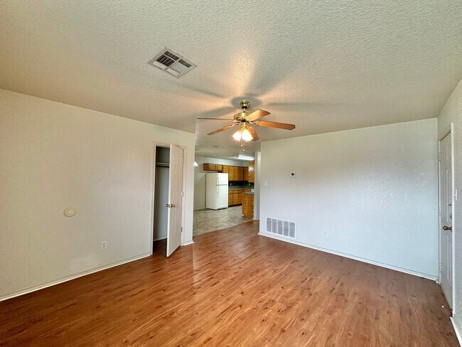 Foto del edificio - 2807 Lucille