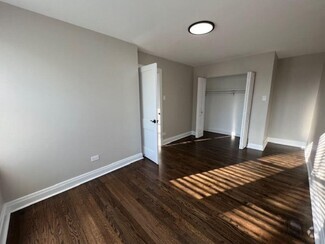 Building Photo - 2652 N Springfield Ave