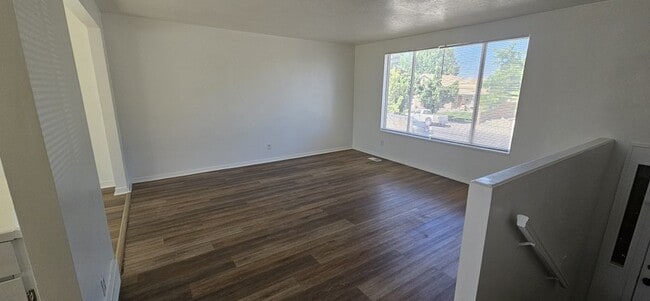 Building Photo - 9831 S Darin Dr