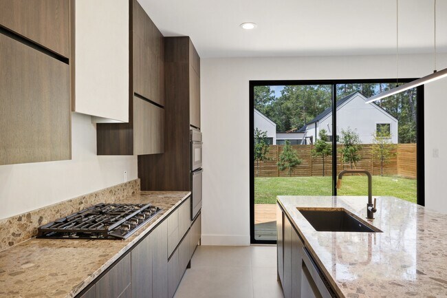 Foto del edificio - 1420 Primrose St