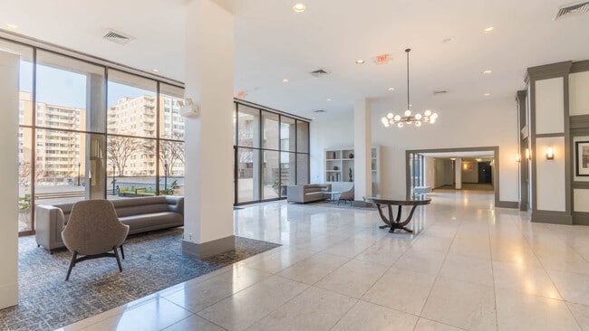 Vestíbulo - 3003 Van Ness