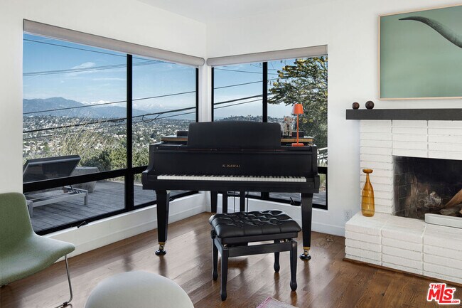 Foto del edificio - 4225 San Rafael Ave