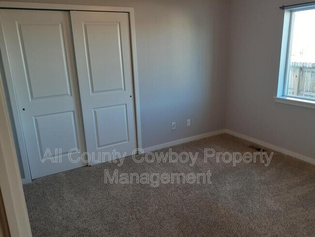 Foto del edificio - 1166 Evans St