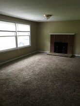 Building Photo - 356 Booher Ln