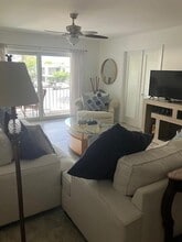 Building Photo - 6329 Bay Club Dr