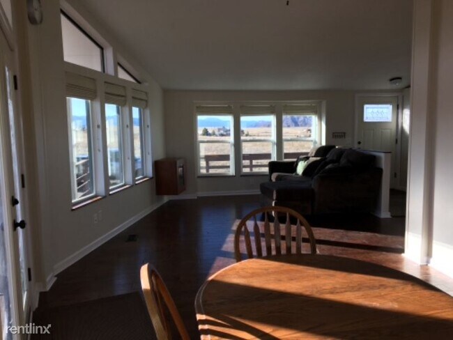 Foto del edificio - 4 br, 3 bath House - 12680 Mesa View Rd