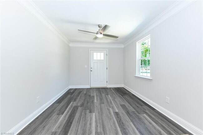 Foto del edificio - Renovated 2-Bedroom home convenient to 29