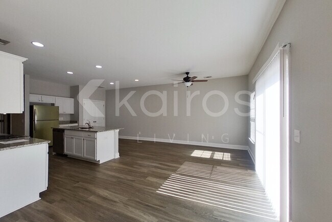 Foto del edificio - 106 Regis Way