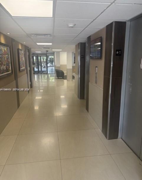 Building Photo - 4164 Inverrary Dr