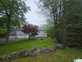 Building Photo - 9733 Cardinal Ln