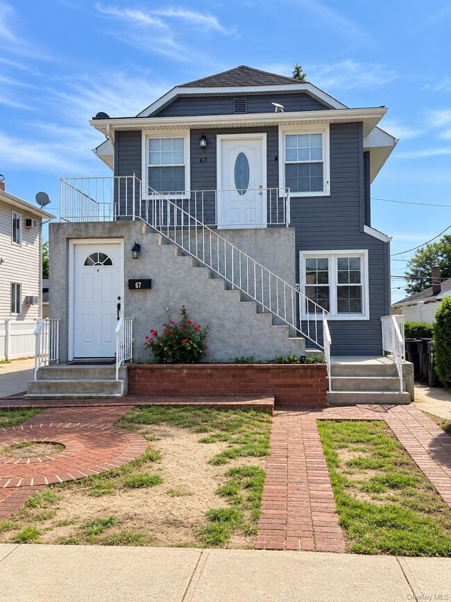 Building Photo - 47 Newport Rd
