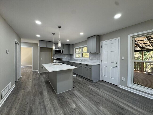 Foto del edificio - 3489 Creighton Rd SW