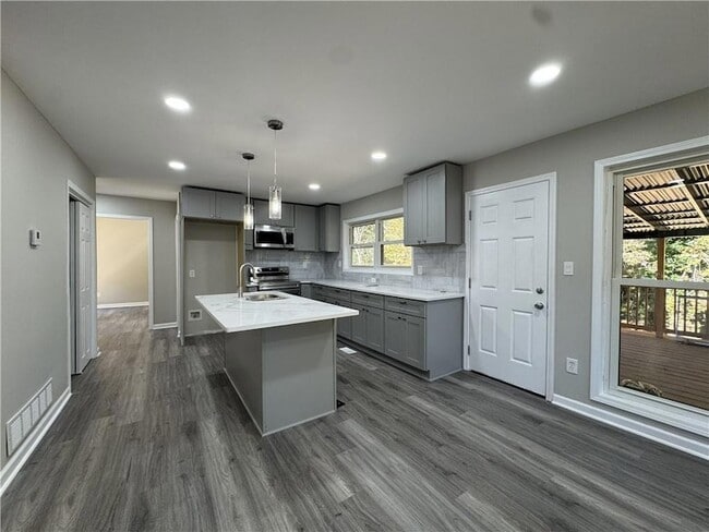 Photo - 3489 Creighton Rd SW House