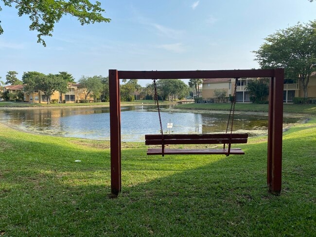 Foto del edificio - 4799 Via Palm Lakes