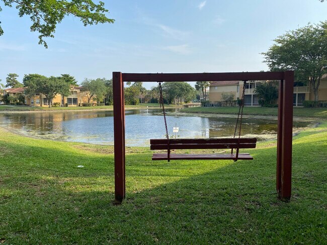 Building Photo - 4799 Via Palm Lakes