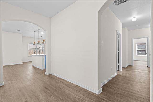 Building Photo - 220 Camden St