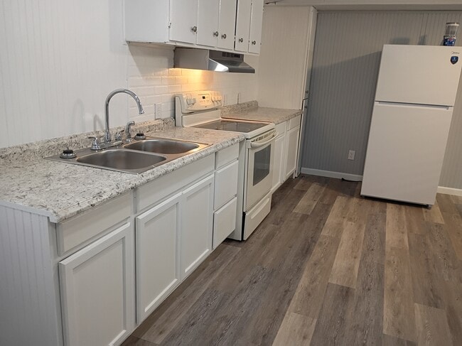 Building Photo - 4500 SW 181st Ct