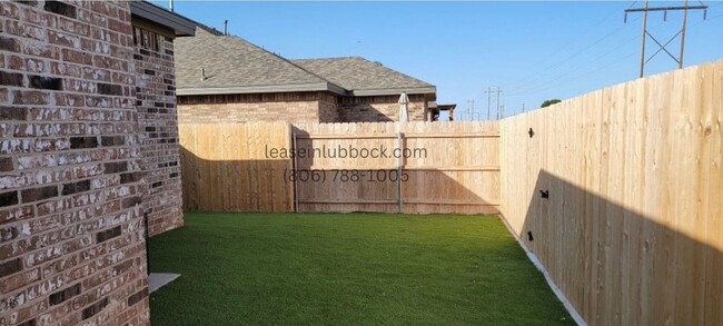 Building Photo - New Built Townhome in Escondido