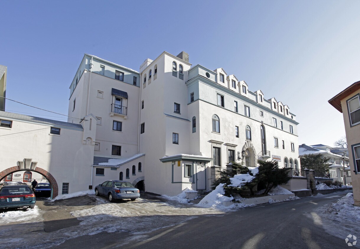 Foto del edificio - 615 Howard Pl