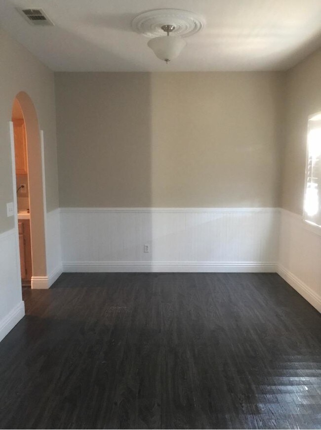 Building Photo - 12400 Honeybear Ln
