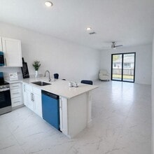 Building Photo - 2416 Xelda Ave N