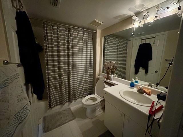 Building Photo - 2620 S University Dr