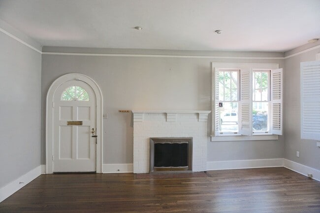 Building Photo - 3 BED | 2 BATH | ARDSLEY PARK | NEWLY RENO...