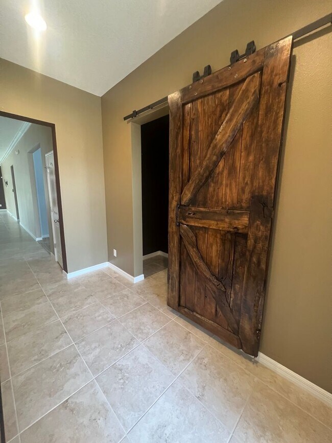 Foto del edificio - Spacious 3-Bed/2-Bath Rental in Sola Vista – Modern Comfort Meets Florida Living!