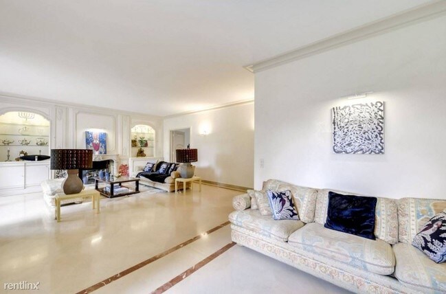 Foto del edificio - 26007 Alizia Canyon Dr