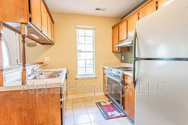 Foto del edificio - 114 Creekpoint Dr