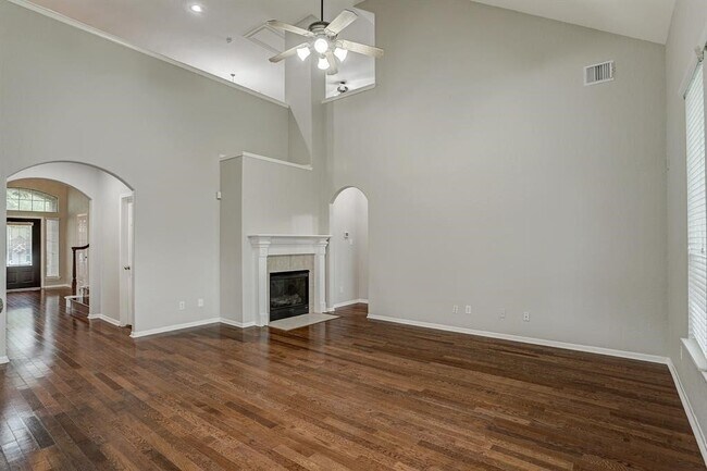 Foto del edificio - 2626 Canyon Falls Dr