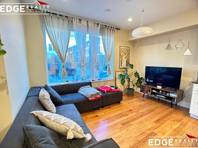 Foto del edificio - 19 Glencoe St