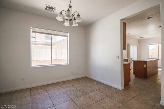 Foto del edificio - 4420 Pacific Crest Ave