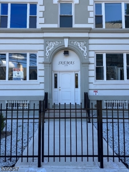 Building Photo - 155 Clifton Ave