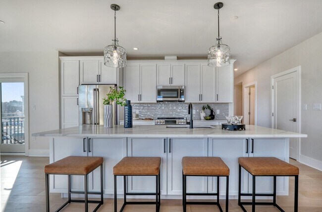 Building Photo - 62 Foundry St