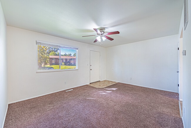 Building Photo - 489 S 450 E