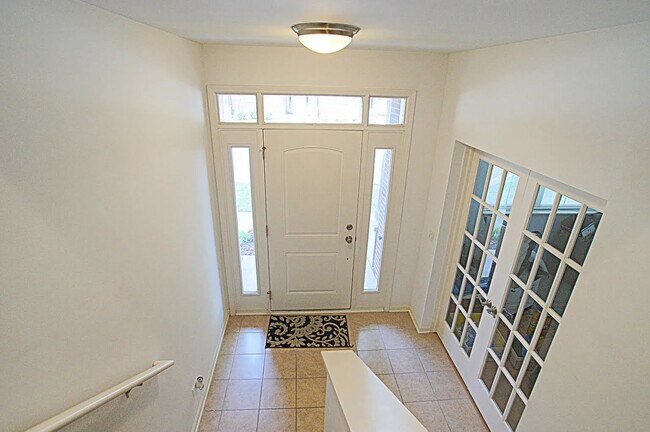 Foto del edificio - 721 Summit Ln