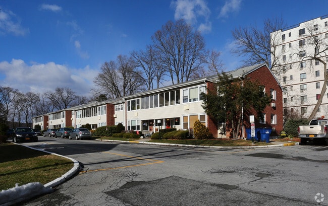 Building Photo - Eden Roc Apartments