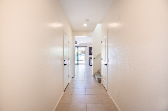 Building Photo - 12038 W Briles Rd
