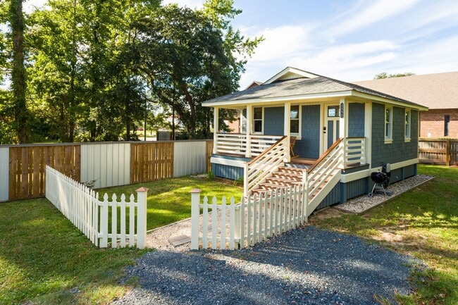 Foto del edificio - Adorable cottage for rent! Utilities included